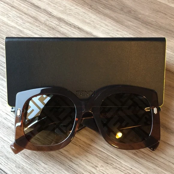 NEW Fendi sunglasses - Picture 5 of 12